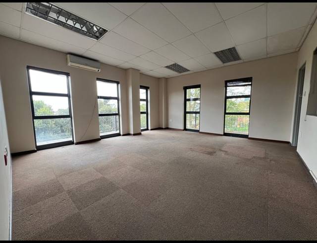 2,499M² WAREHOUSE TO LET IN LASER PARK